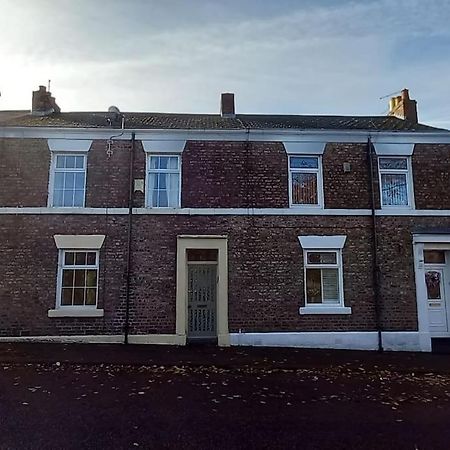 Peaceful Home From Home - Spacious 3 Bedroom House Accommodating 7 - Ideal For Families And Workers Gateshead Dış mekan fotoğraf
